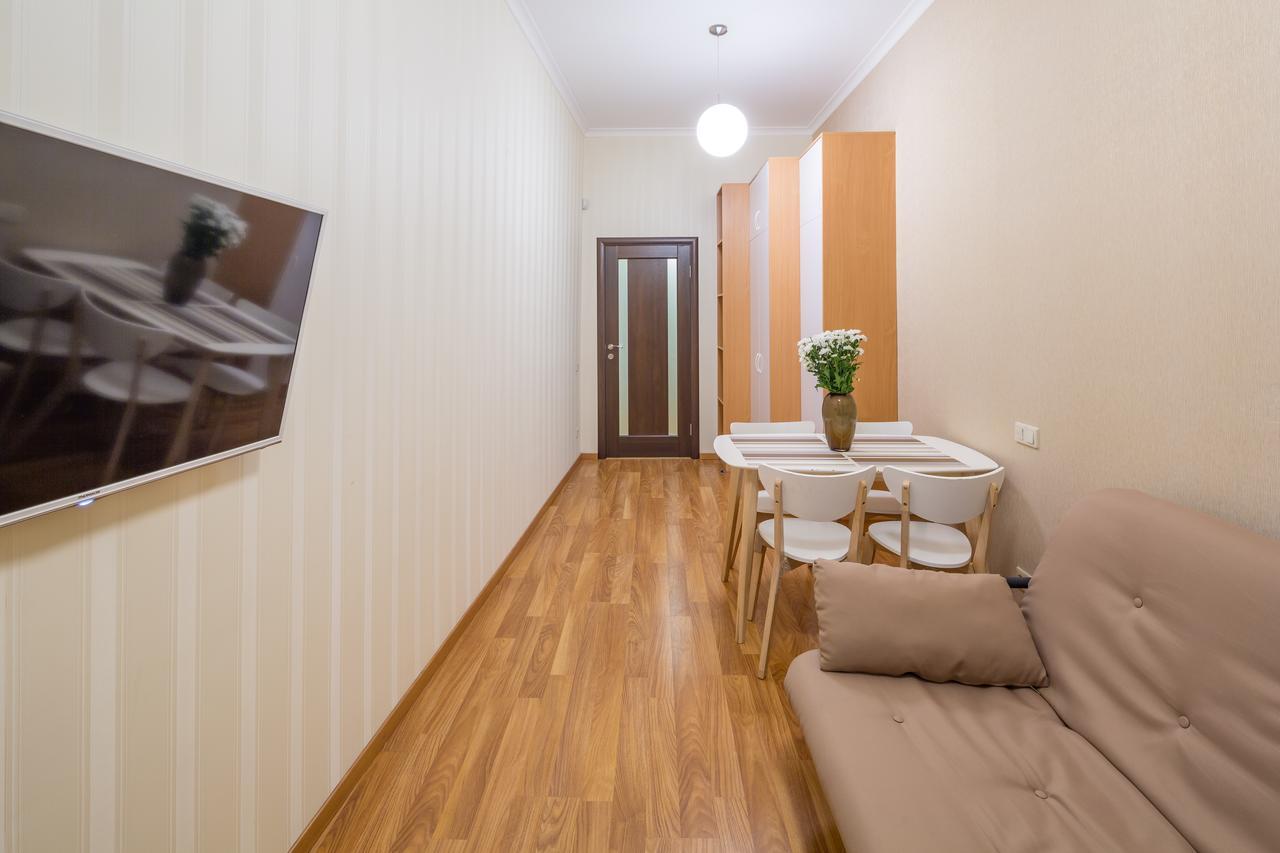 לבוב Apartment On Svobody Avenue 25 מראה חיצוני תמונה