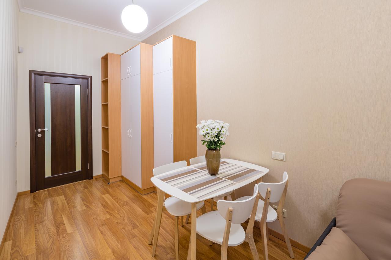 לבוב Apartment On Svobody Avenue 25 מראה חיצוני תמונה